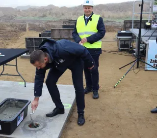 d918835a084b5cf561cdcee4c6571a01