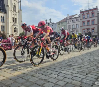 e4e814df974da9d0f445bb63b3d5feae