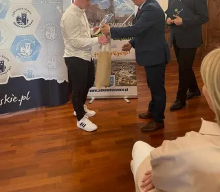 ea4f755cb9beb8e61d954e84b037f1b4