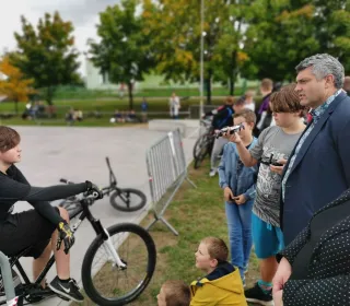 71206955 2461071473971285 1493495690871963648 