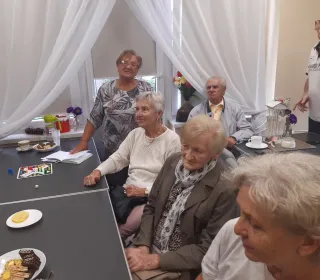 f34d0a0e6a7c1f8095aa50429d3b680c