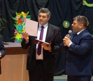 f8d19d6a355203877e03dc794e1c38b2