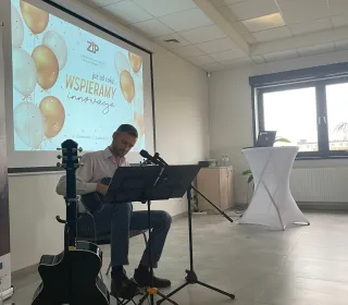 fa0a3aea00fcd09059e3410ff282c555