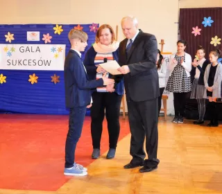 28516832 1008039669333896 7002372659086388941 