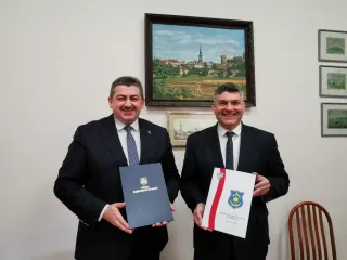 IMG_20220210_092356 (002)