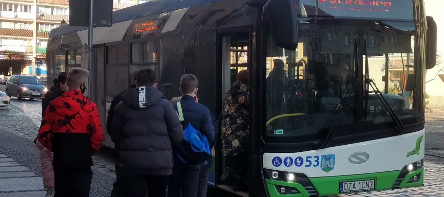 autobus Ząbkowickiej Komunikacji Publicznej
